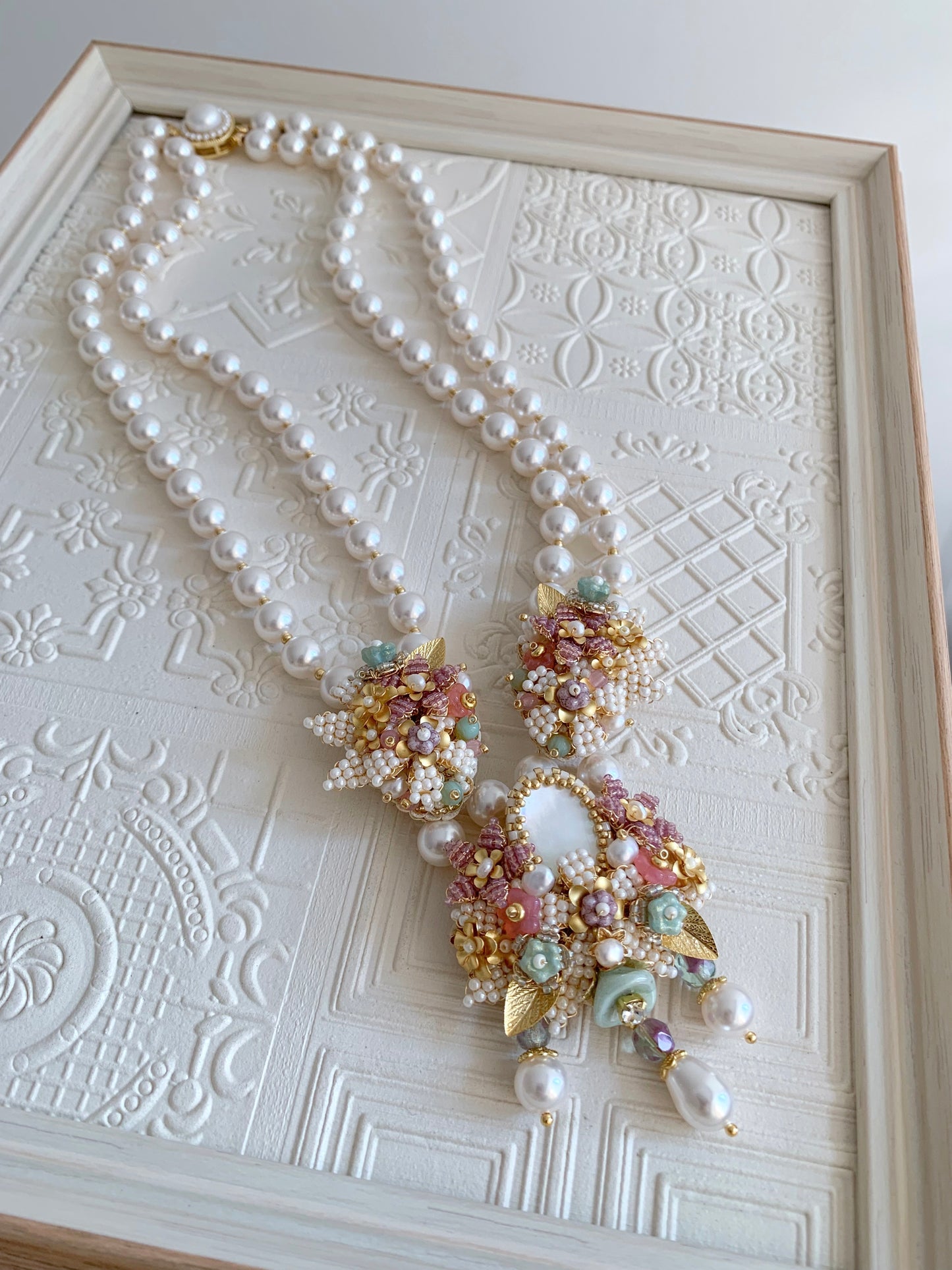 「Garden of Dreams」Pink Flower with Pearl and Shellfish Collection