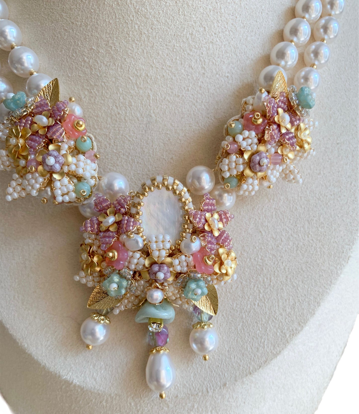 「Garden of Dreams」Pink Flower with Pearl and Shellfish Collection