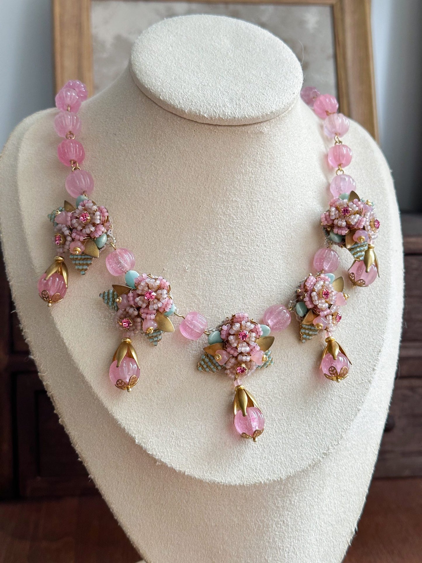 「Dorothy」Peachy-pink Glaze Necklace